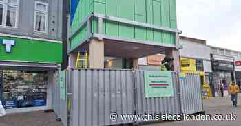 Entrance refurb underway at Romford shopping centre as first step completed