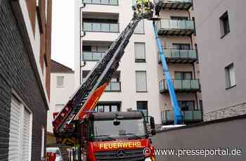 FW Bocholt: Feuerwehr Bocholt rettet zwei Personen aus defektem Hubsteiger