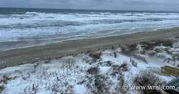 Outer Banks sees as much as 9 inches of snow, travelers flock to coast to see rare sight