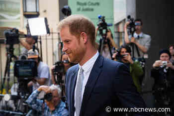 Prince Harry settles lawsuit with Rupert Murdoch's newspapers after 'full' apology