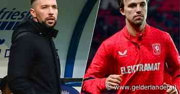 Farioli reageert met veelzeggende glimlach op vragen over Regeer: ‘Hij is een goede middenvelder’