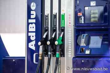 Politie rolt bende op die 350.000 euro buit maakte met gekopieerde tankkaarten: “Ze verkochten de brandstof door”