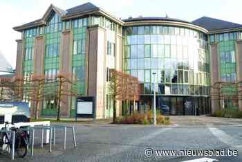 Vijf volle werkdagen, late avondopening én maandelijkse zaterdagopening: stad breidt toegankelijkheid administratief centrum uit