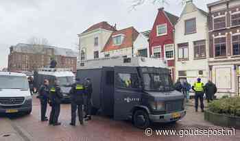 Krakers uit pand Nieuwhaven gezet: Protest in de straat