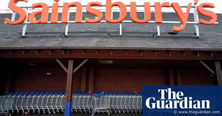 Sainsbury’s to cut 3,000 jobs as it shuts hot food counters and cafes