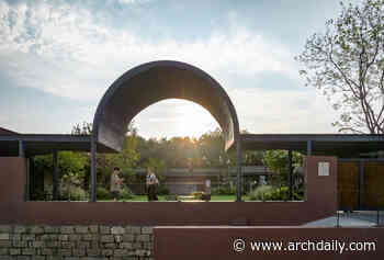 Bushe Boutique Hotel / MAT Office