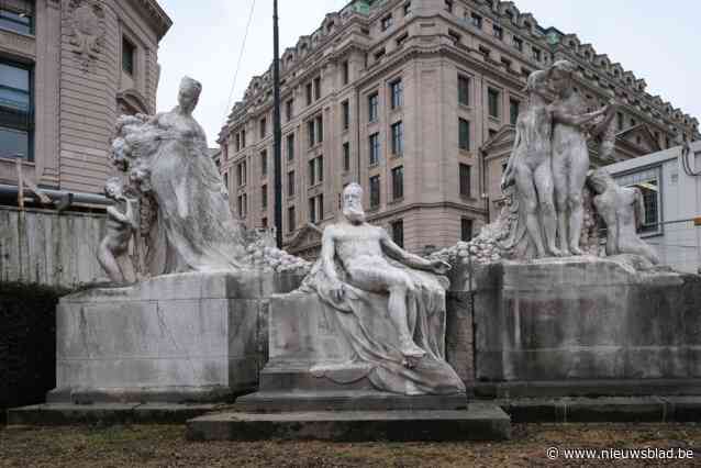 Bekend standbeeld van Victor Rousseau moet weg wegens “paternalistische visie op gezin” maar petitie eist behoud van kunstwerk