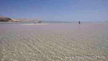 Badedrama auf beliebter Urlaubsinsel: Frau (†61) stirbt – Mann (46) in letzter Sekunde gerettet