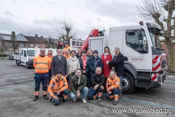 Gemeente koopt duurzame vrachtwagen met kraan