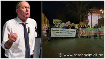 Proteste auf Loretowiese – Hubert Aiwanger spricht mit Demonstranten: „Wo sind die Bauern?“