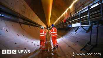 PM vows to curb 'Nimby' legal blocks on infrastructure