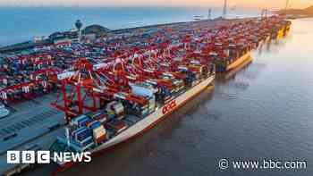 Trump considers 10% tariff on China from February