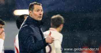 Brian Priske blijft ondanks verhalen over ontslag trainer van Feyenoord: ‘Visie verder aangescherpt’
