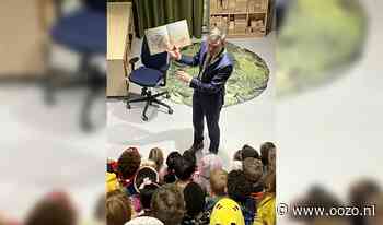 Ambtsketen blijkt minstens zo interessant als boek