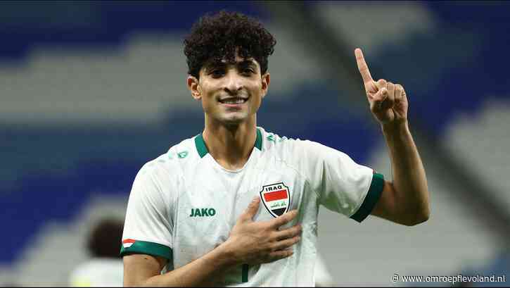 Almere - Almere City strikt Irakees van Italiaanse club Como  