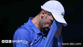 Injured Djokovic booed off after quitting semi-final