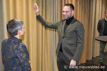 Vosselaars burgemeester Gilles Bultinck legt voor derde keer eed af