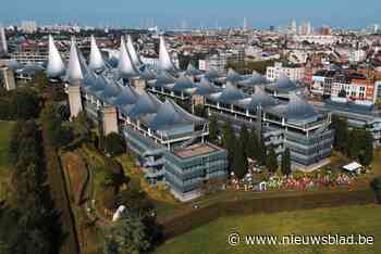 ‘Paleisrun’ in Antwerpse Vlinderpaleis haalt 30.000 euro op voor goede doelen