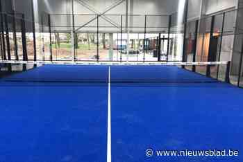 Splinternieuwe padelhal in Herderen opent op 1 februari, maar wij gingen al een kijkje nemen
