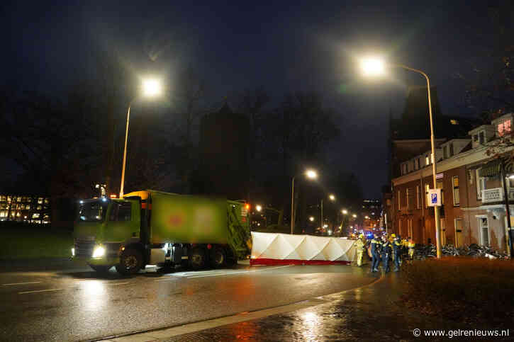 Jonge fietsster (20) komt om het leven door aanrijding met vuilniswagen