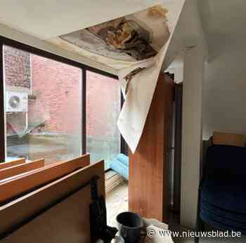 Plafond komt naar beneden bij Truiense stadsdienst, ook vochtplekken in kantoor burgemeester