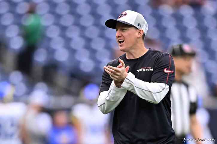 Texans fire offensive coordinator Bobby Slowik and offensive line coach, AP source says
