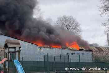 Uitslaande brand in garage in Grote Spouwen