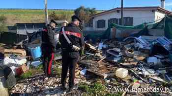 La discarica abusiva a cielo aperto di rifiuti pericolosi