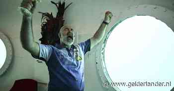 Duitse man zet record neer: 120 dagen onder water leven in capsule bij Panama