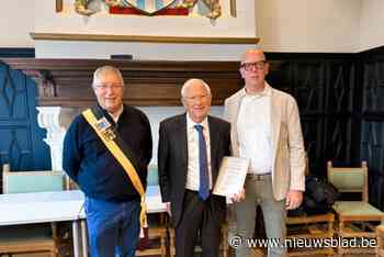 Jo Hermans (87) benoemd tot erevoorzitter van Bibliotheek- en Archiefraad Berlaar: “Een man met visie”