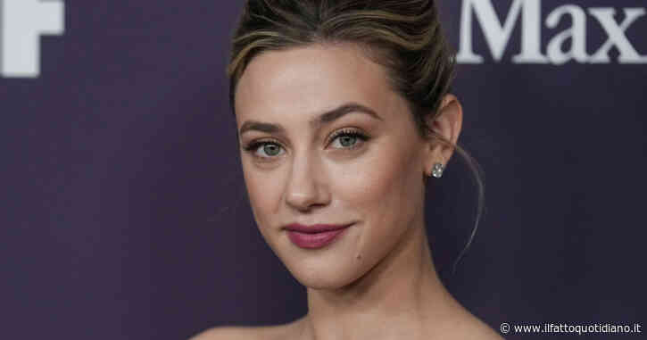 “Ho avuto un disturbo alimentare sul set di Riverdale. La mia dismorfia corporea è impazzita perché volevo le braccia più magre”: lo confessa Lili Reinhart