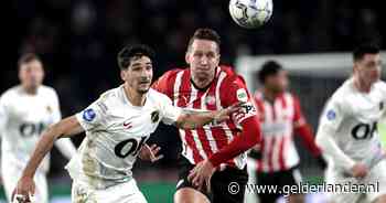 LIVE eredivisie | Koploper PSV heeft het lastig in slotfase tegen NAC, maar leidt wel door goals van Guus Til