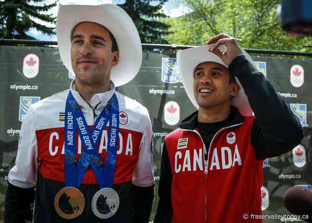 Denny Morrison gives Olympic silver speedskating medal to teammate Gilmore Junio