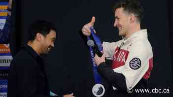 Denny Morrison gives Olympic silver medal to speed skating teammate Gilmore Junio