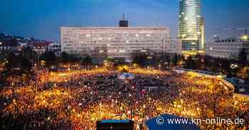 Proteste in der Slowakei: Regierungschef Fico droht mit Ausweisungen