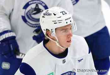 Canucks: Star prospect Jonathan Lekkerimaki crashes headfirst into boards