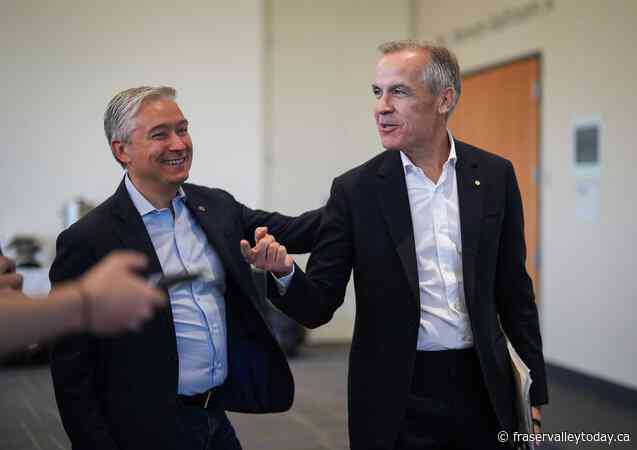 Liberal leadership hopefuls campaigning in Quebec on Sunday