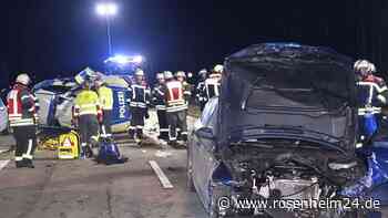 Dramatischer Unfall bei München: Streifenwagen überschlägt sich - Beamter schwer verletzt