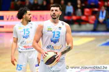 Andermaal prima prestatie van Njegos Sikiras bij Okapi Aalst, dat brandhout maakt van laagvlieger: “En nu twee keer vol aan de bak”