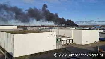 Urk - Grote brand in bedrijfspand op Urk: 'Hou ramen en deuren gesloten'