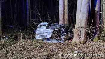 Horror-Unfall in Oberbayern: Teenager (†19) wird aus Auto geschleudert und stirbt