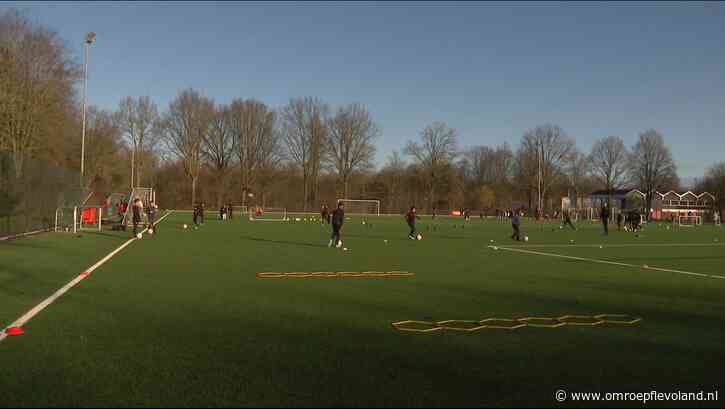 Lelystad - Klusjes én voetballen bij Street League Lelystad