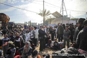 Israel blocks thousands from returning home to northern Gaza over ceasefire dispute