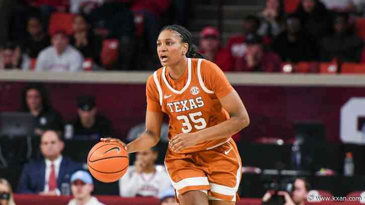 No. 7 Texas fights back to beat Ole Miss 61-58 on the road