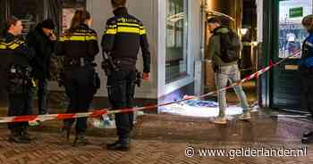 Man loopt restaurant uit om te roken, wordt tijdens een discussie neergestoken en overlijdt