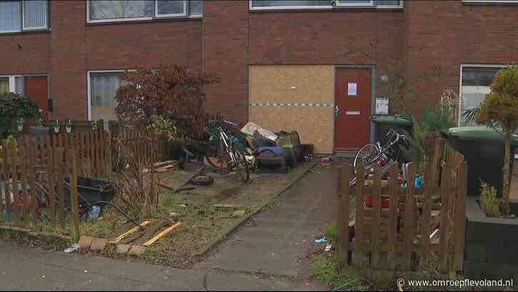 Almere - Minderjarige verdachte explosies Jonh Raedeckerstraat blijft langer vast