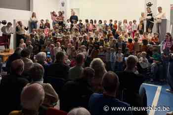 Kindsterretjes op het podium voor ‘Grootouders at the movies’