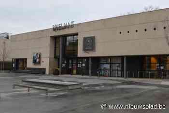 Jonge kerel riskeert celstraf voor drugshandel aan jeugdhuis: “Had drugs in zijn ondergoed verstopt”