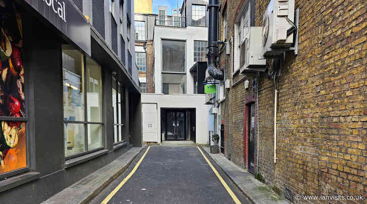 London’s Alleys: White Bear Yard, EC1