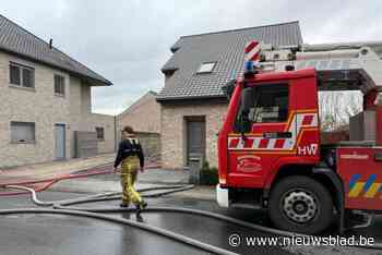 Garage aan woning volledig uitgebrand: “Alles is kapot, ook mijn wagen die pas een jaar oud was”